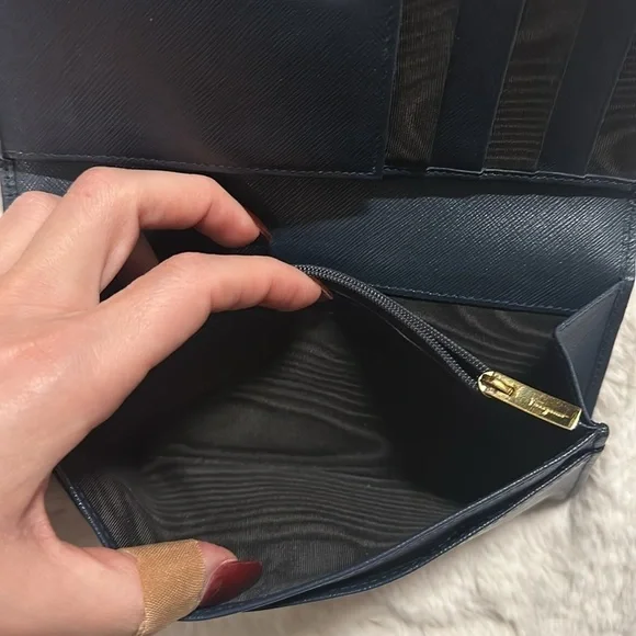 Salvatore Ferragamo Navy Blue Leather Gancini Bit Continental Long Wallet - Picture 8 of 9